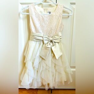 Beautiful girls dress size 7